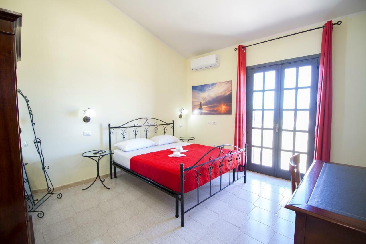 Guest House Capitan Libeccio Тропея Экстерьер фото